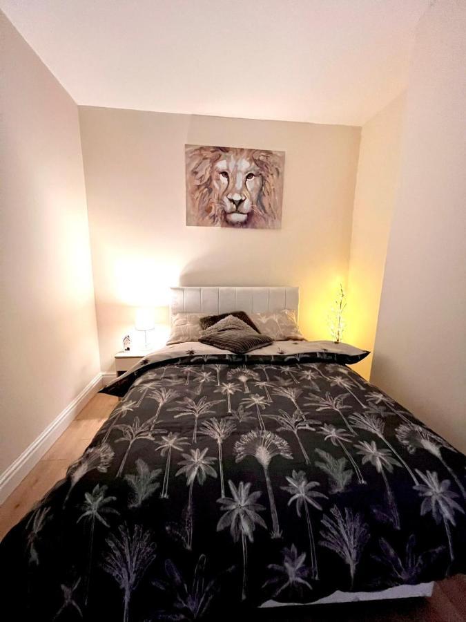 Relax Dotcom Manchester Exterior foto